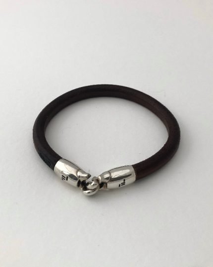Pulsera plata y cuero Barril