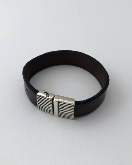 Pulsera plata y cuero Rayas