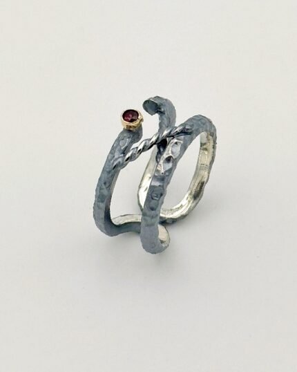 Anillo plata oro y Granate